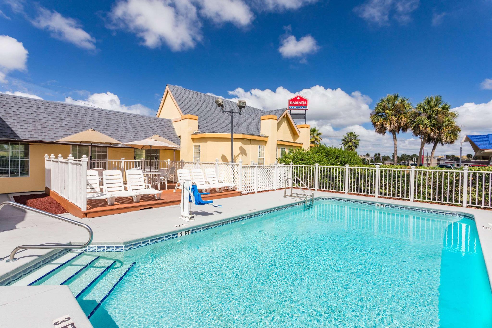Howard Johnson By Wyndham Lake City Exteriér fotografie